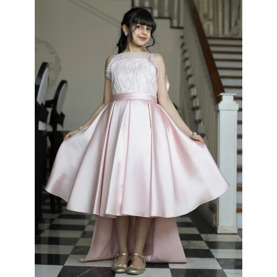 صورة فستان بناتي وردي بذيل وتطريز فضي | فستان سهرة للأفراح - M3605